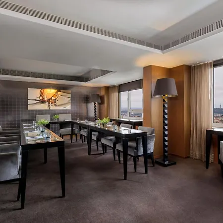 Sheraton & Hotel