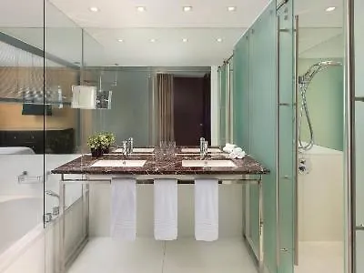 Sheraton & 5*